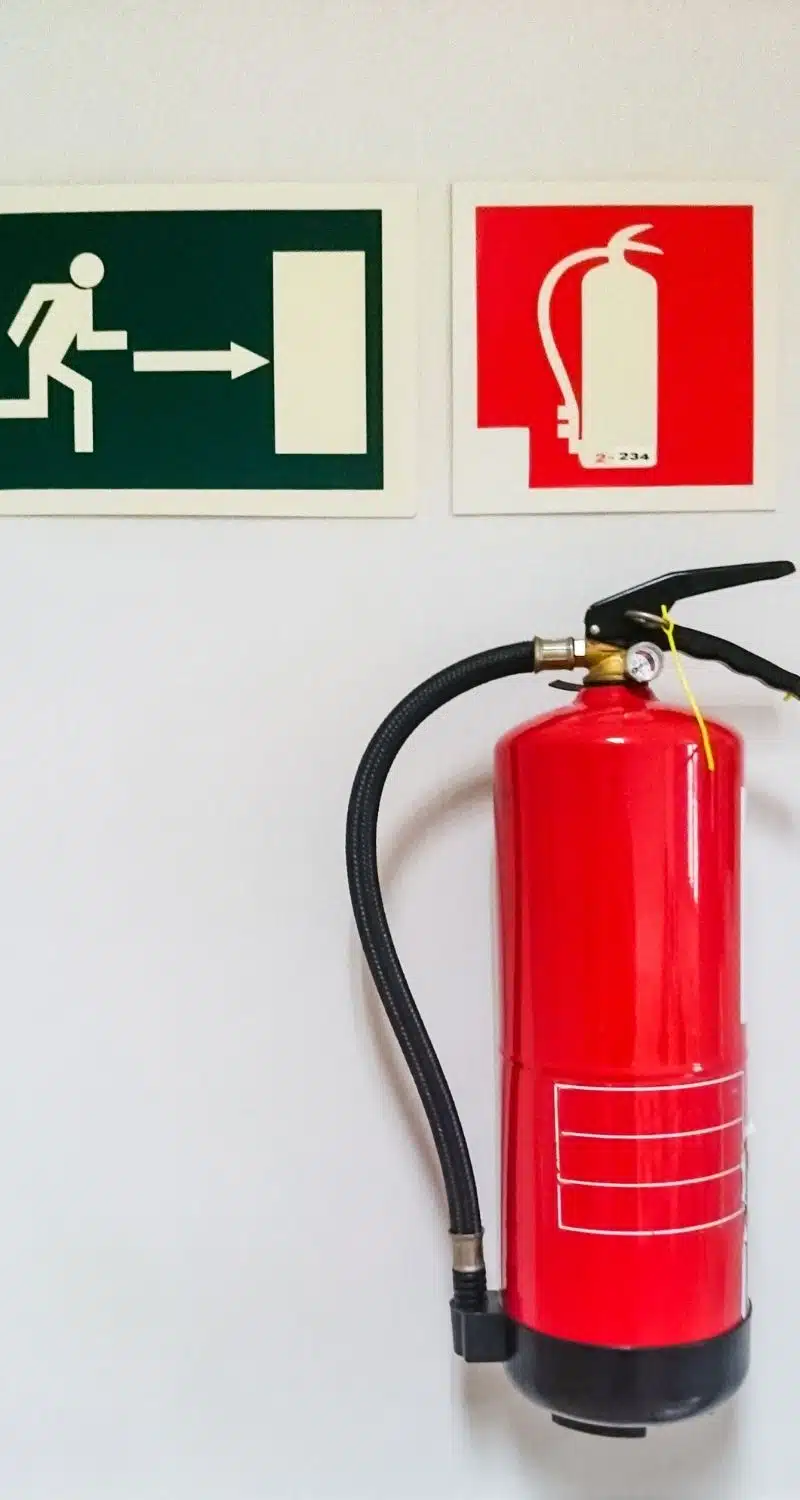 Service de sécurité incendie et assistance à personne SSIAP par French Global Protection dans le Var Besoin d'un expert sécurité incendie et secourisme dans le Var ou en France ? Faites appel aux services de French Global Protection !